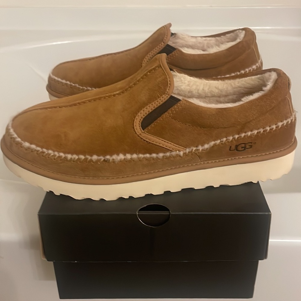 UGG Loafers - Picture 3 of 6
